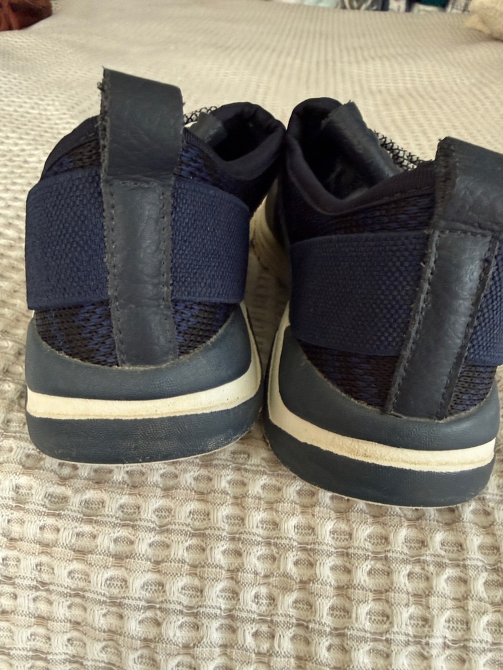 Fly London woman’s Navy and Black Knit Sneaker with Contrast Laces in size 37. - Picture 4 of 5
